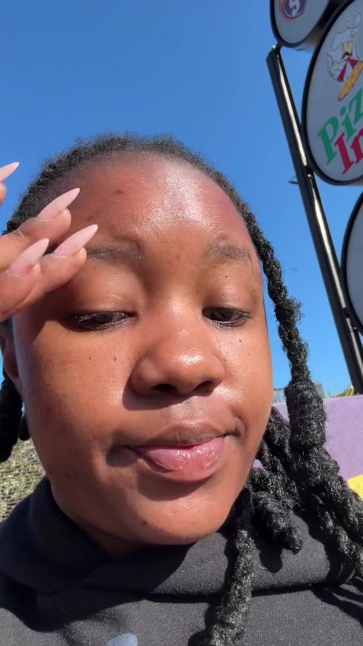 @Nellysharmy🇿🇼(NzwaraFamily)