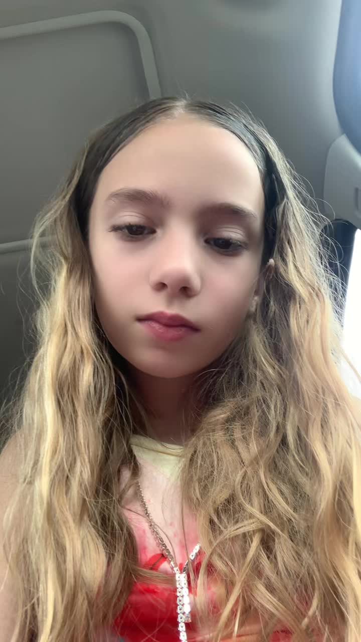 @Chloe parrot official account