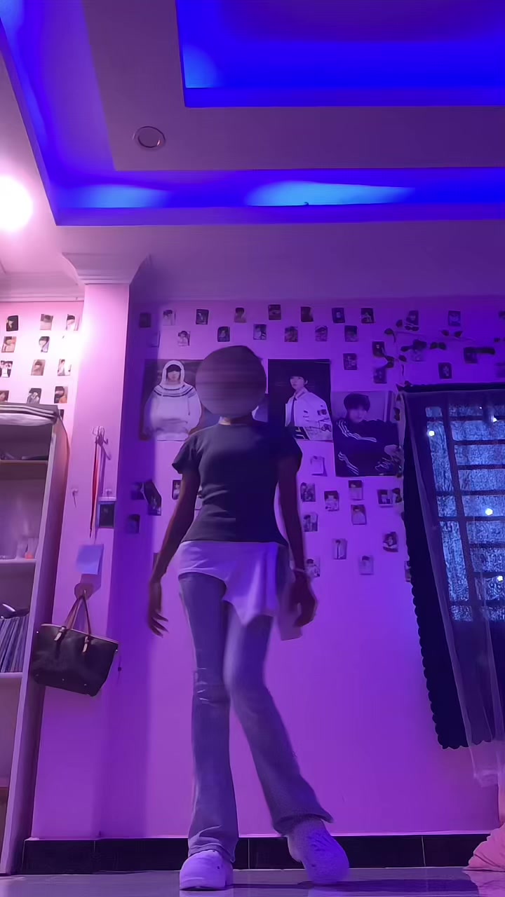 @EINMOVES