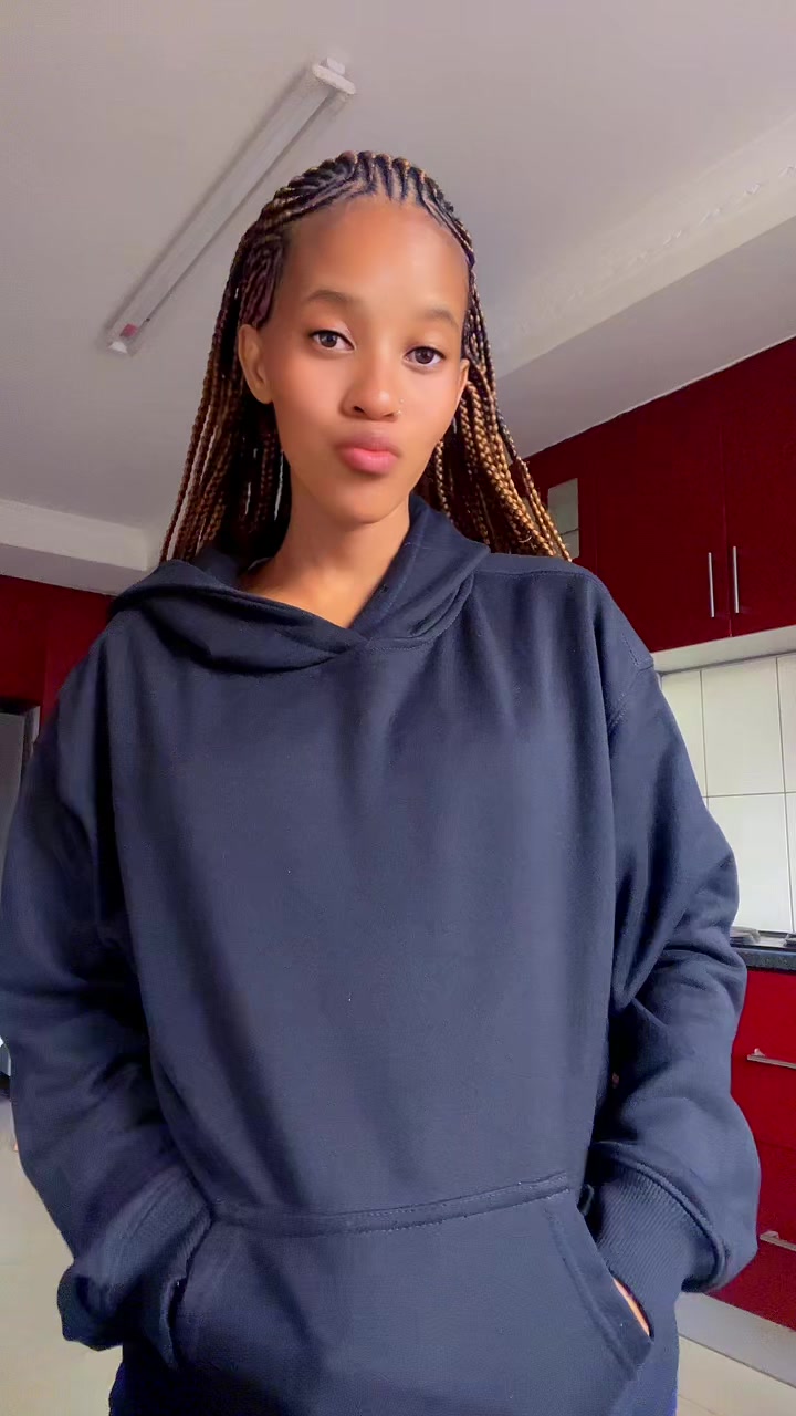 @Zanira Zanira🫦🦋