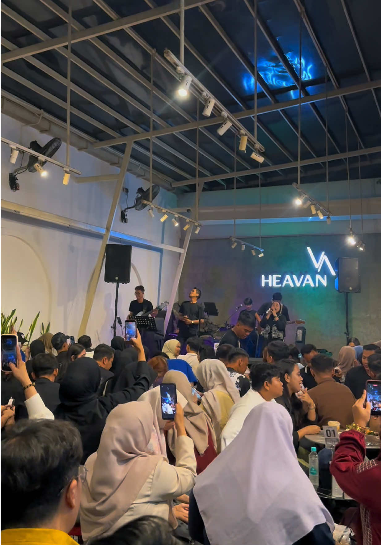 @Heavan - Coffe and Eatery