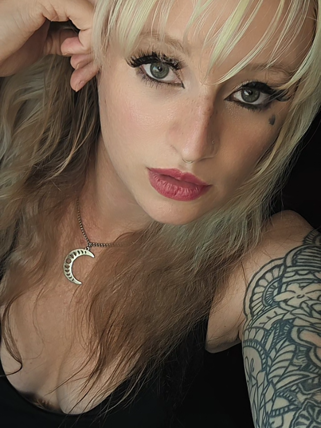 @Lilith 😈🖤