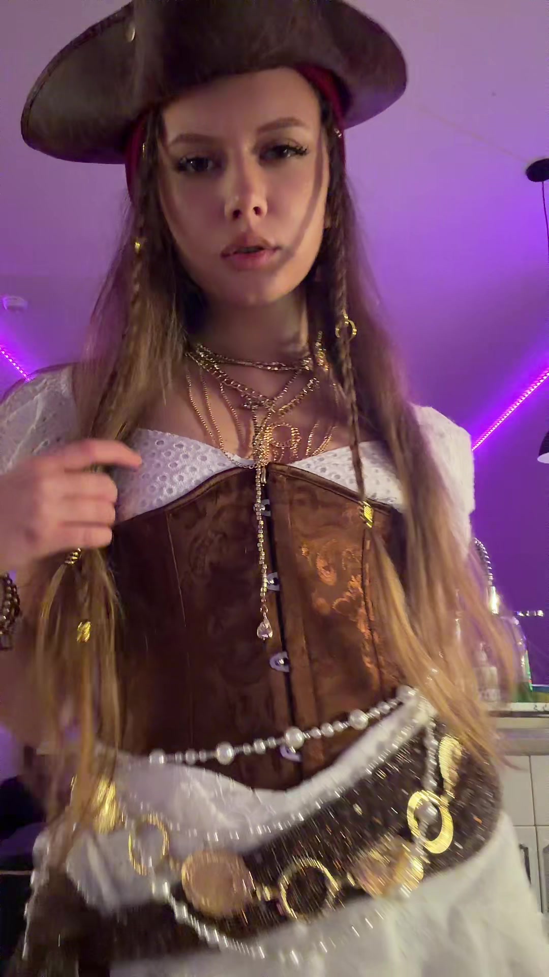 @Машку за ляжкуу ✨
