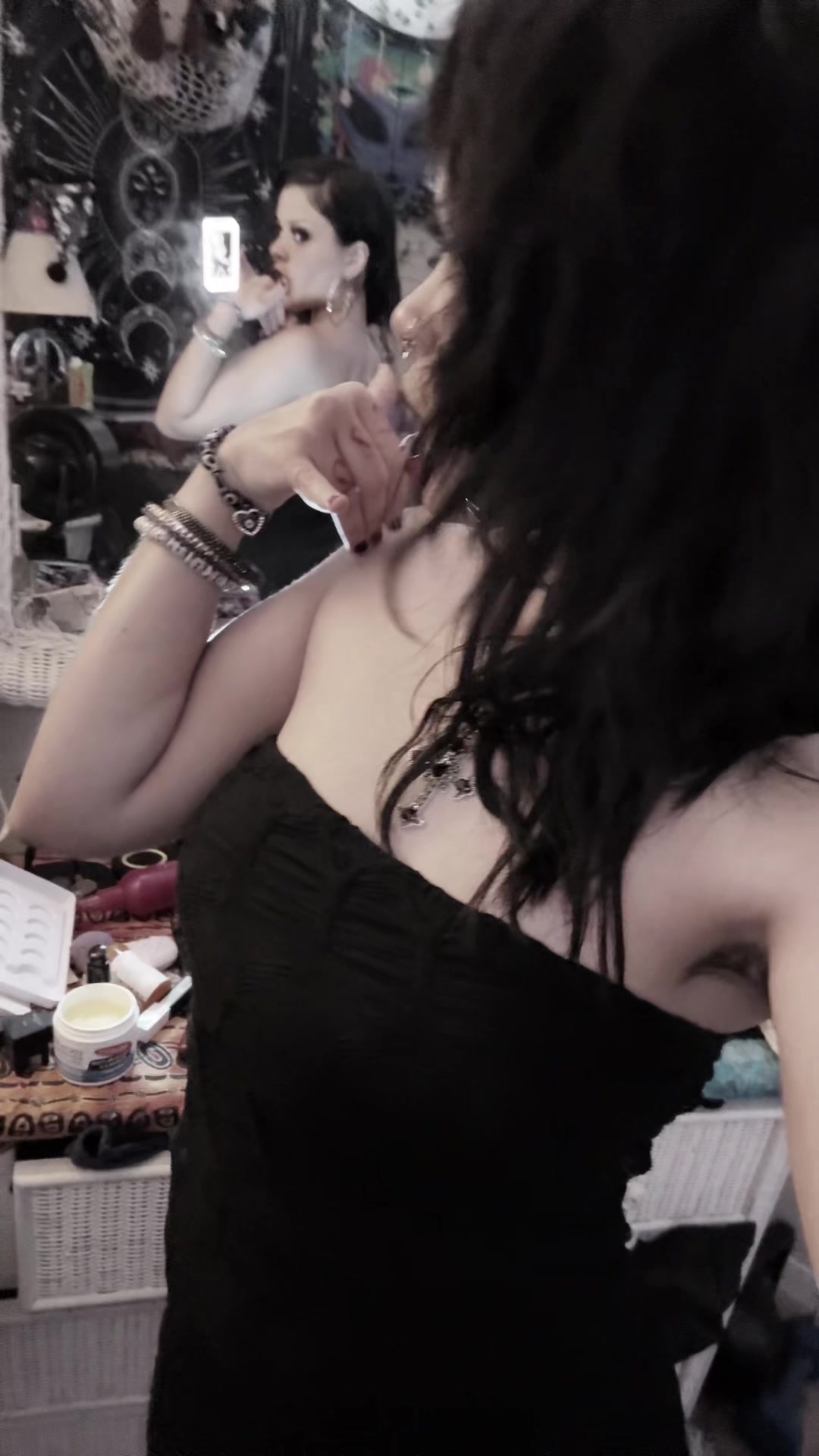 @Ꙭ