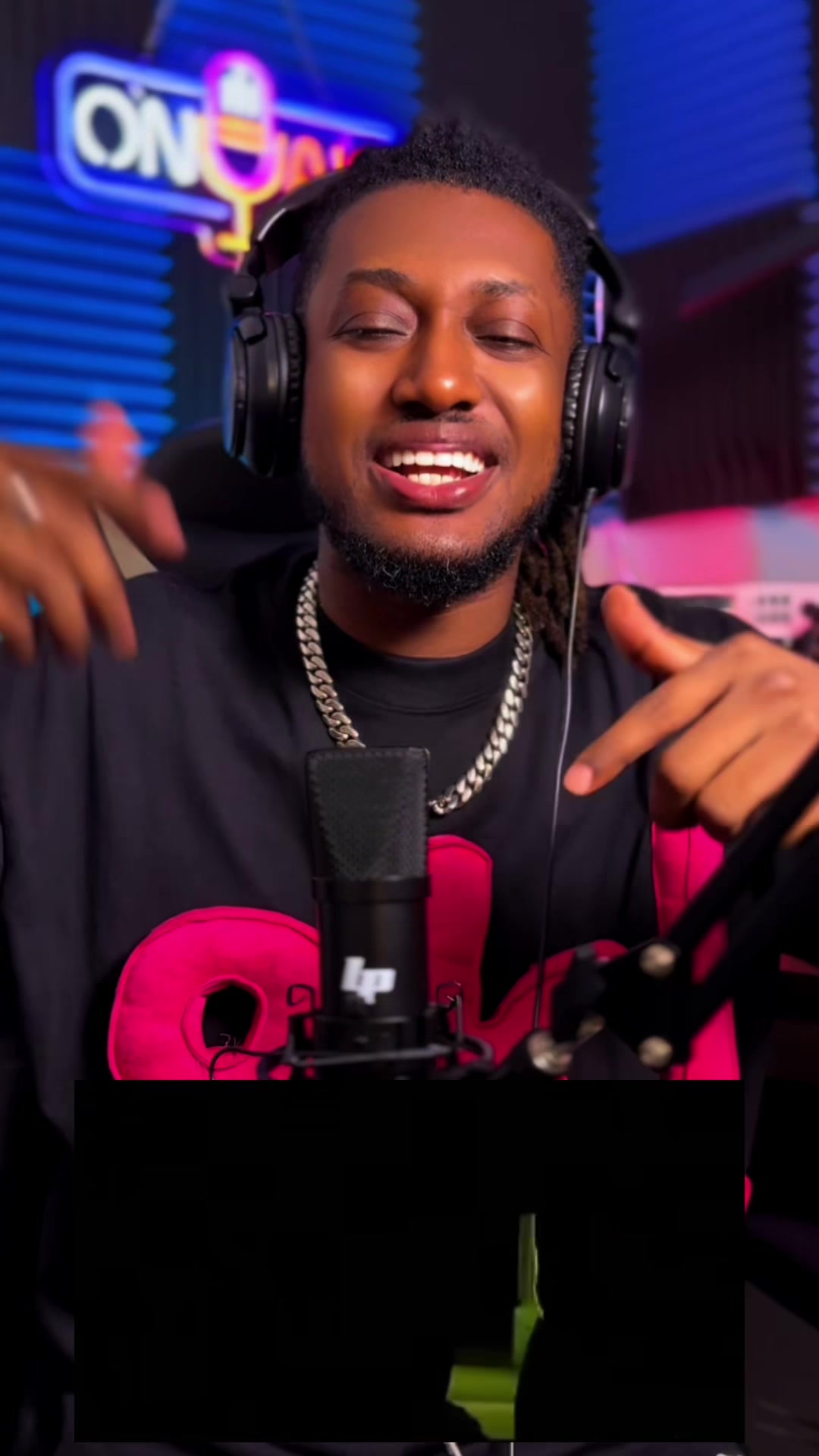 @𝐏𝐲𝐯𝐨 𝐎𝐧 𝐓𝐡𝐞 𝐌𝐢𝐜🎙️