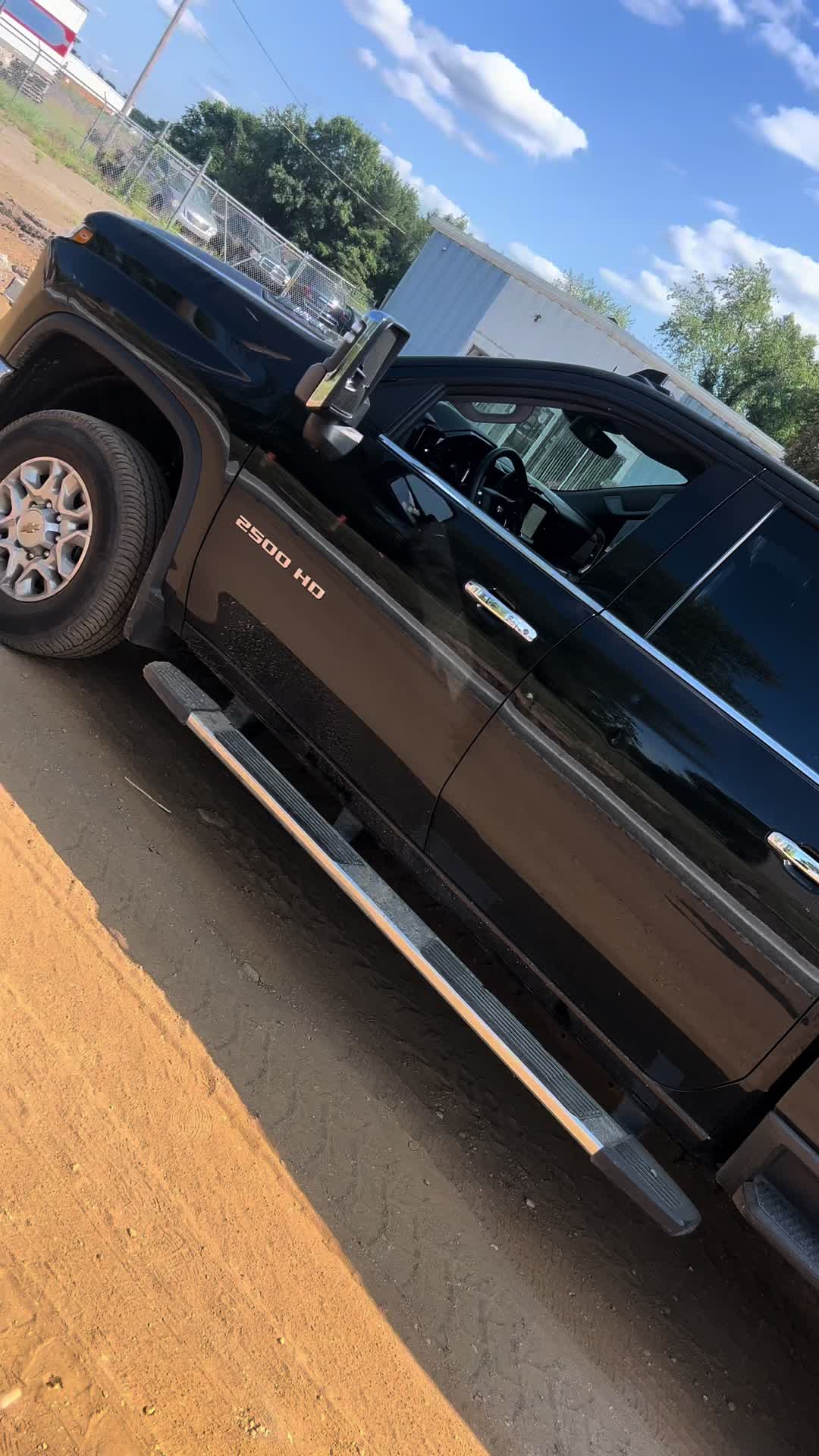 @Cutsbymoose517