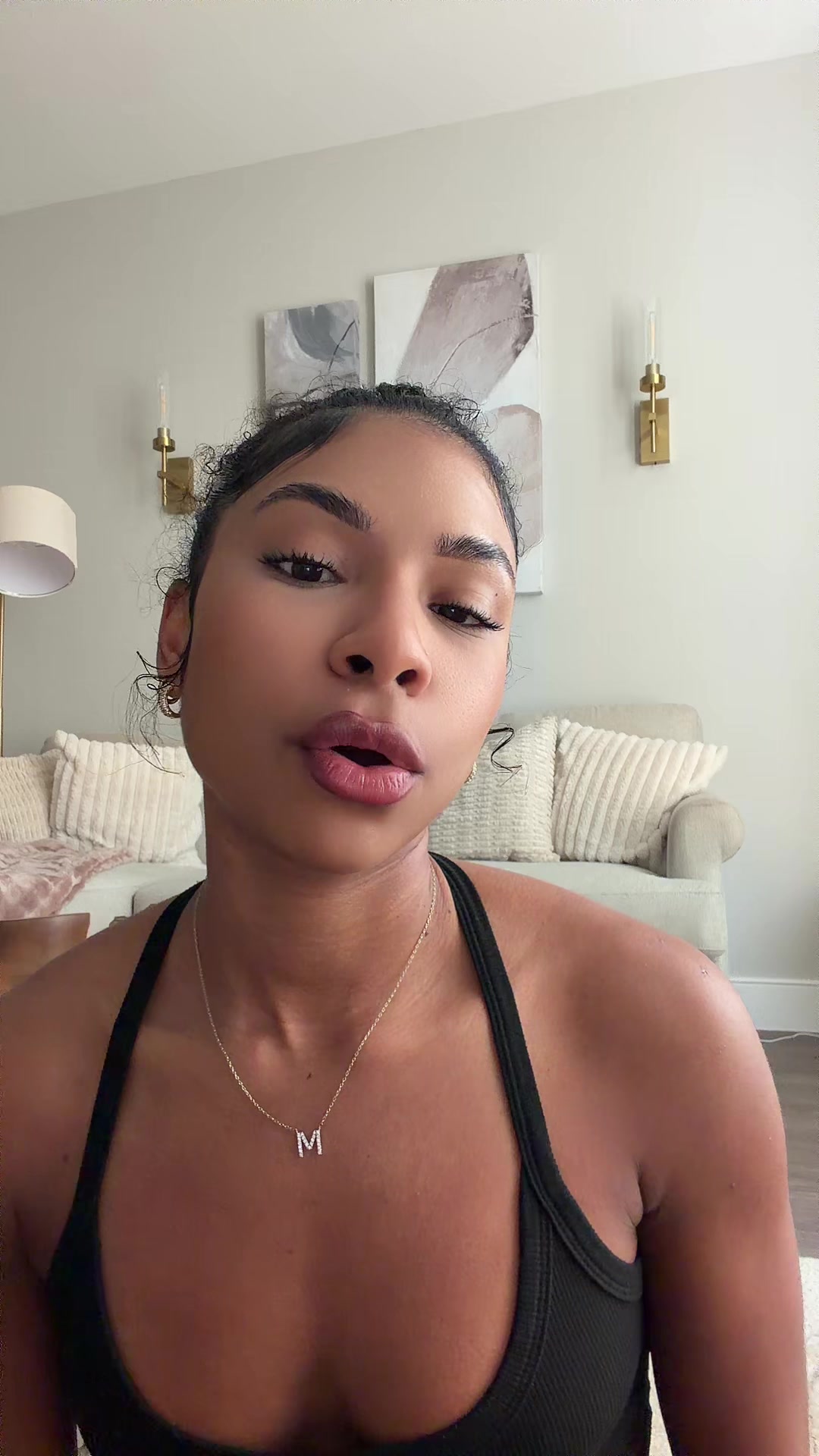 @Monique
