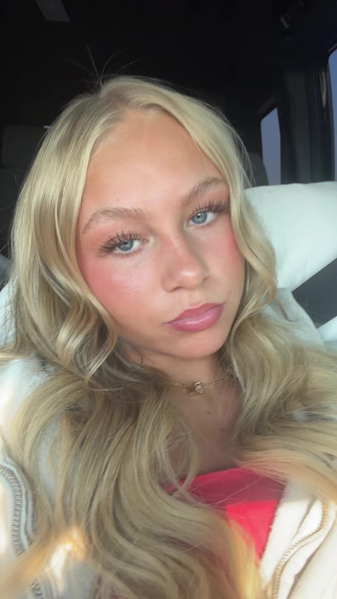 @???