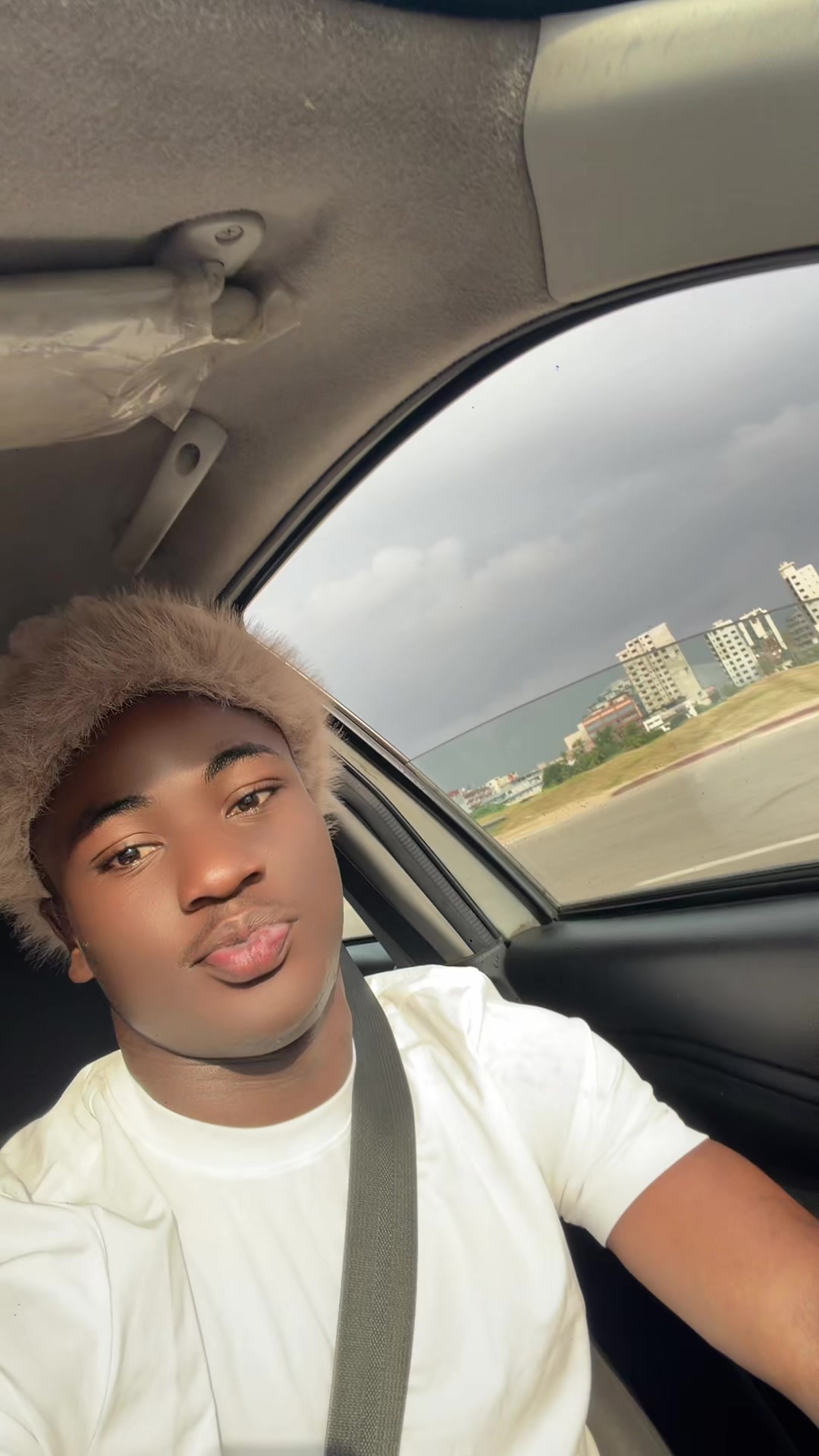 @S 19 👨🏾🦱🖤