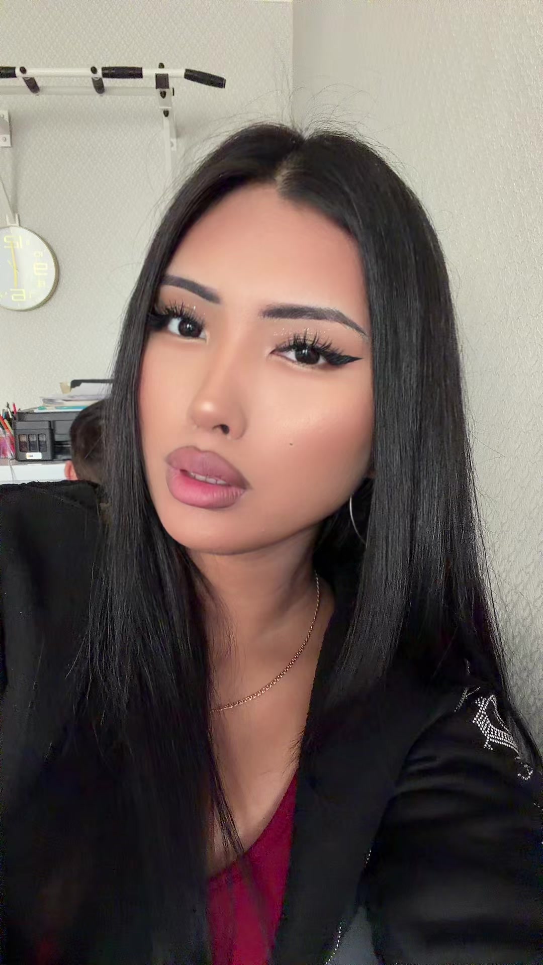 @Markiza018