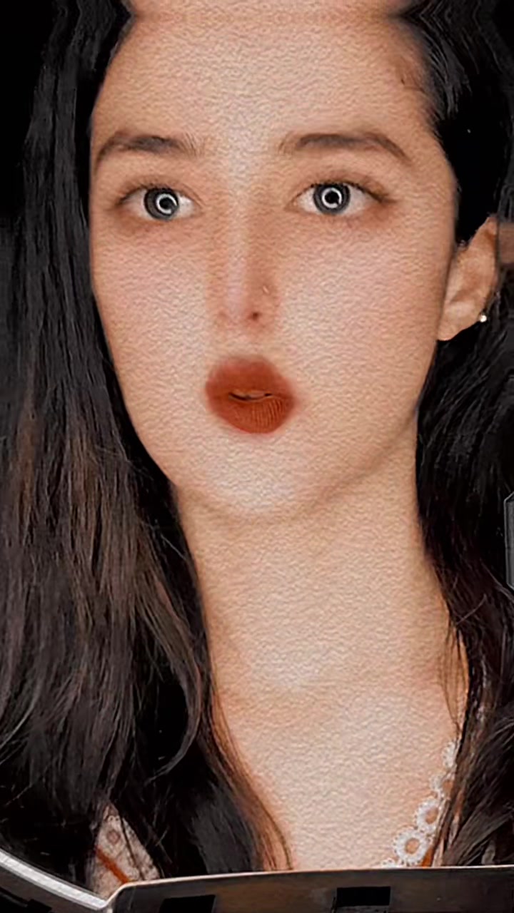 @𝕾𝖆𝖒𝖊𝖊𝖗𝖆 𝕶𝖍𝖆𝖓 🕊️