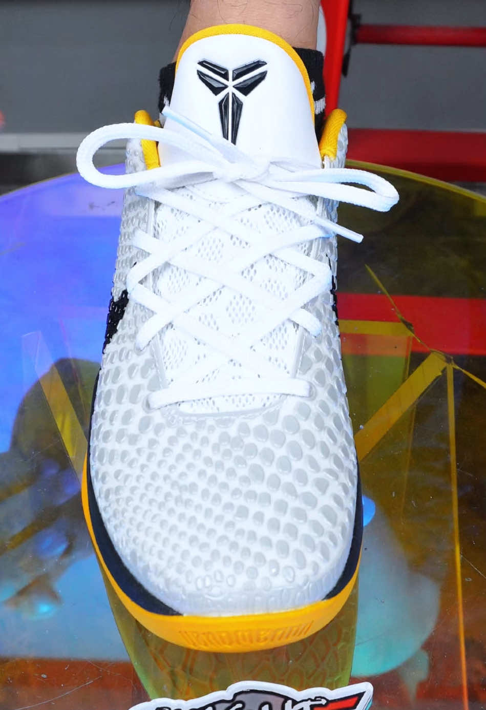 @Lacedsneaker