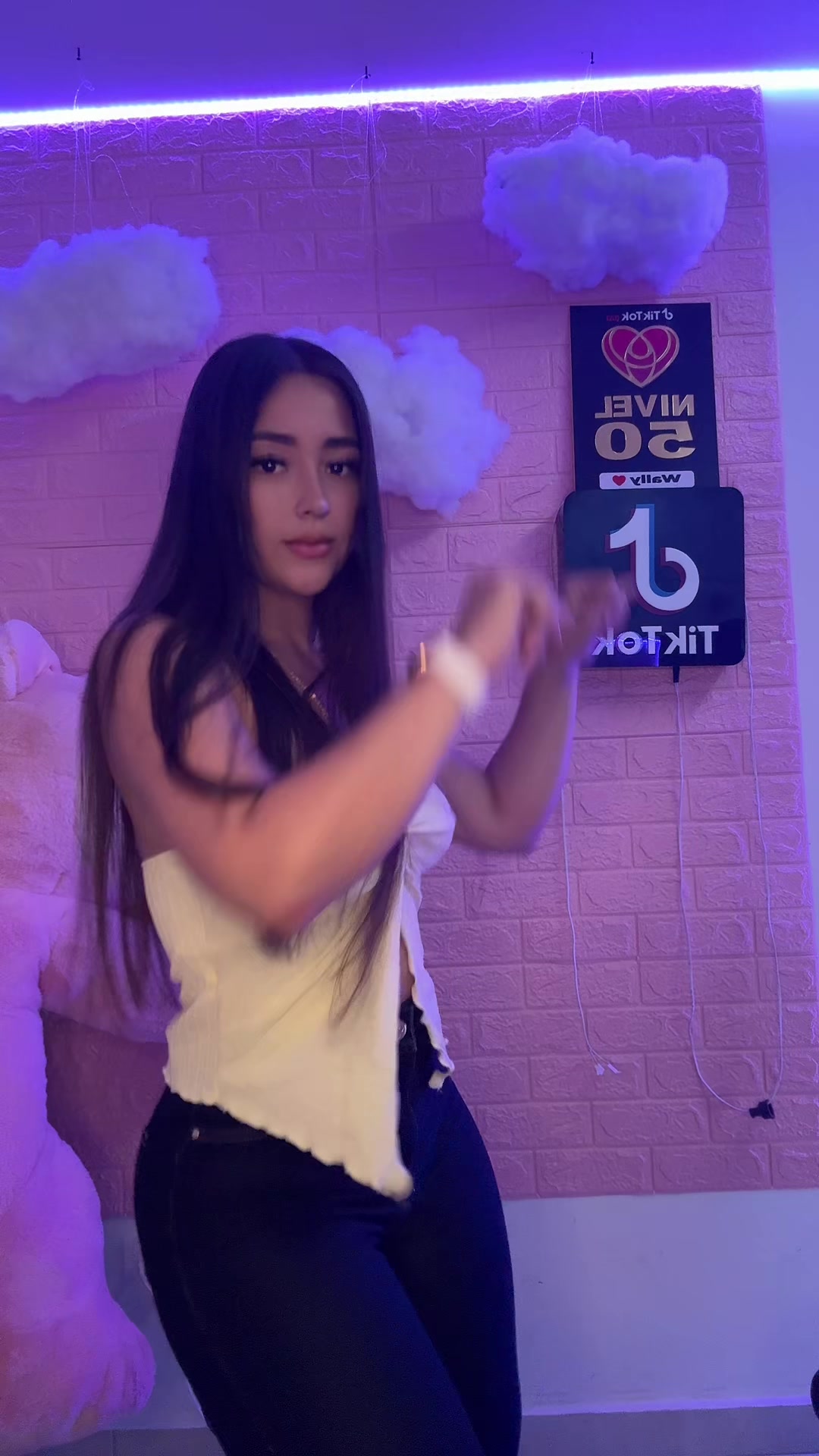 @Laura Patiño🧸💫ᴰᴹ