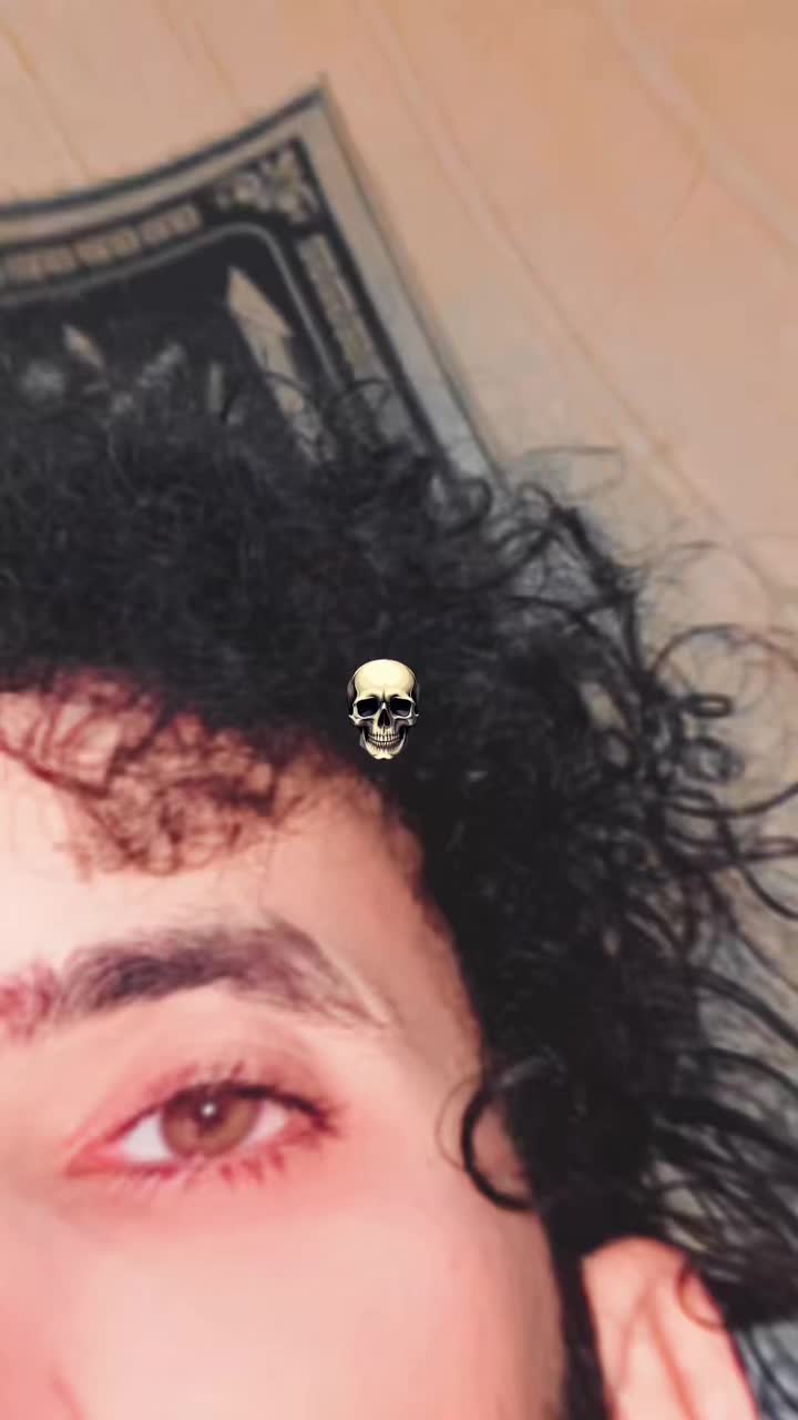 @PEEROH 🖤🥀