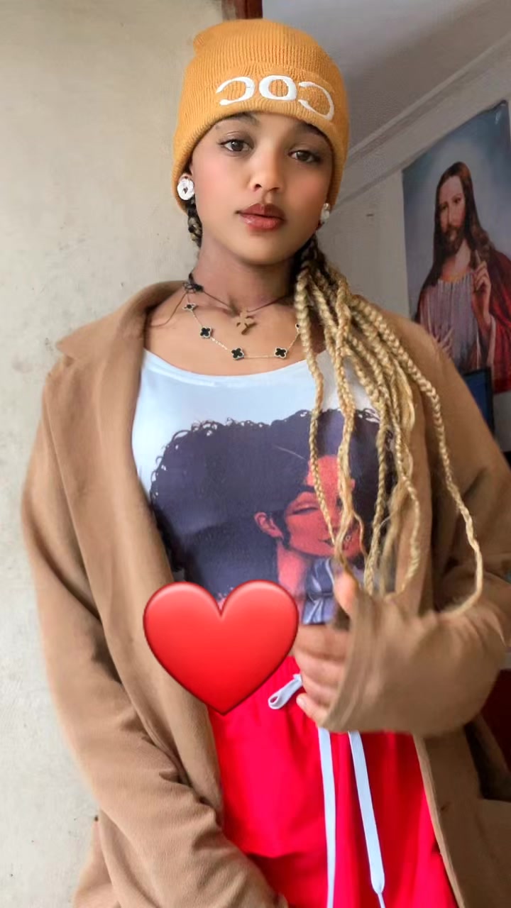 @Yorusey Ms Belku Eye👩❤