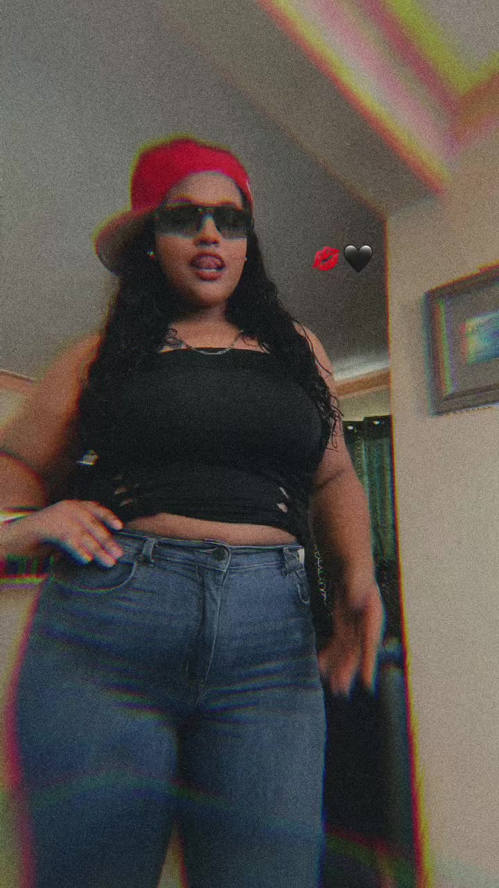 @Carolin ✨🖤