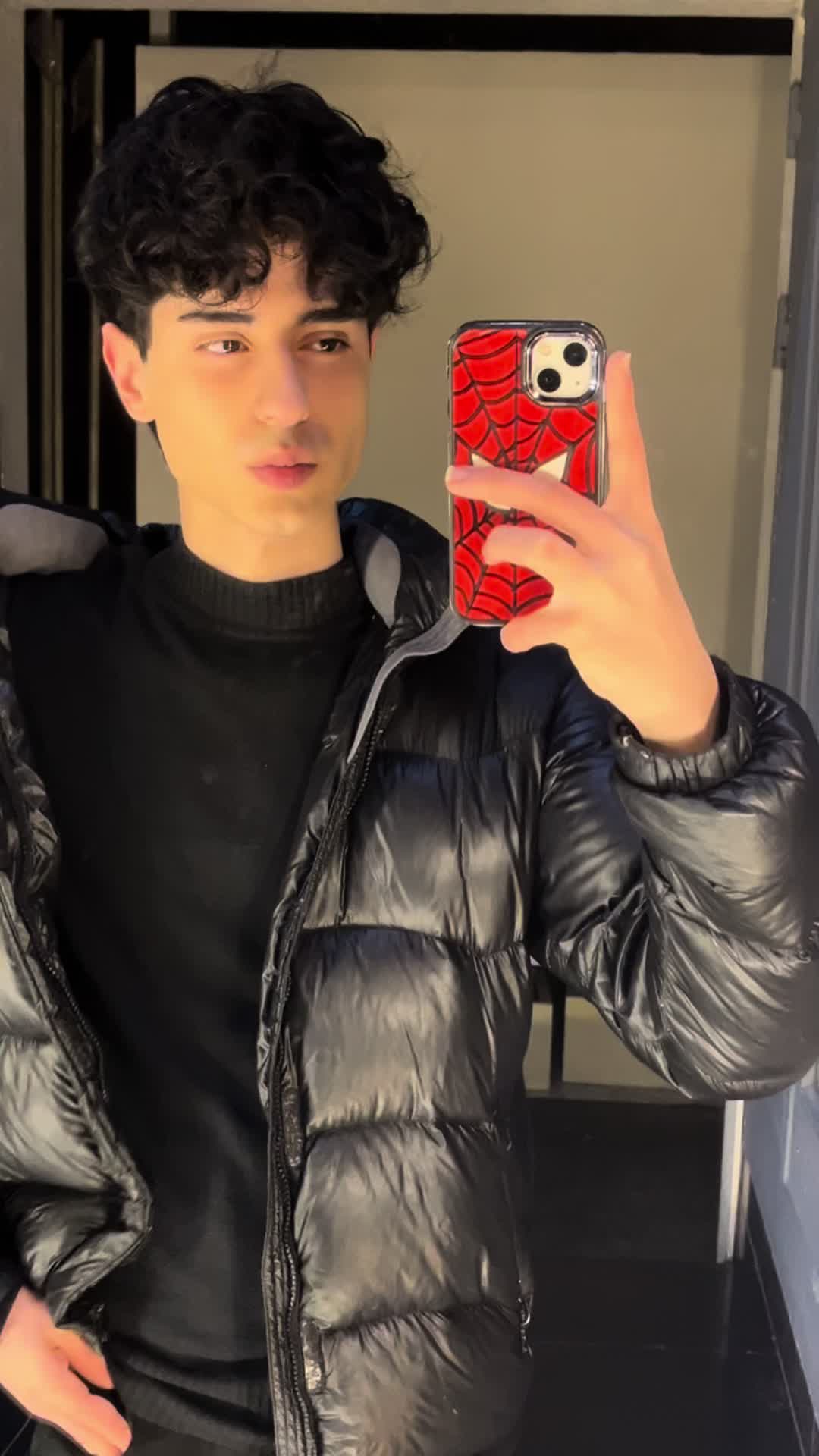 @Ravin | راوین