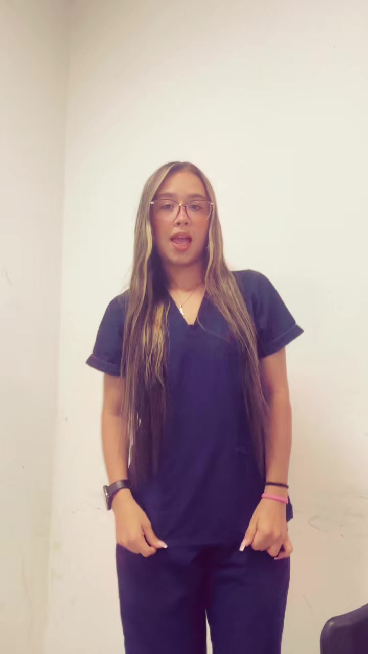 @🦦