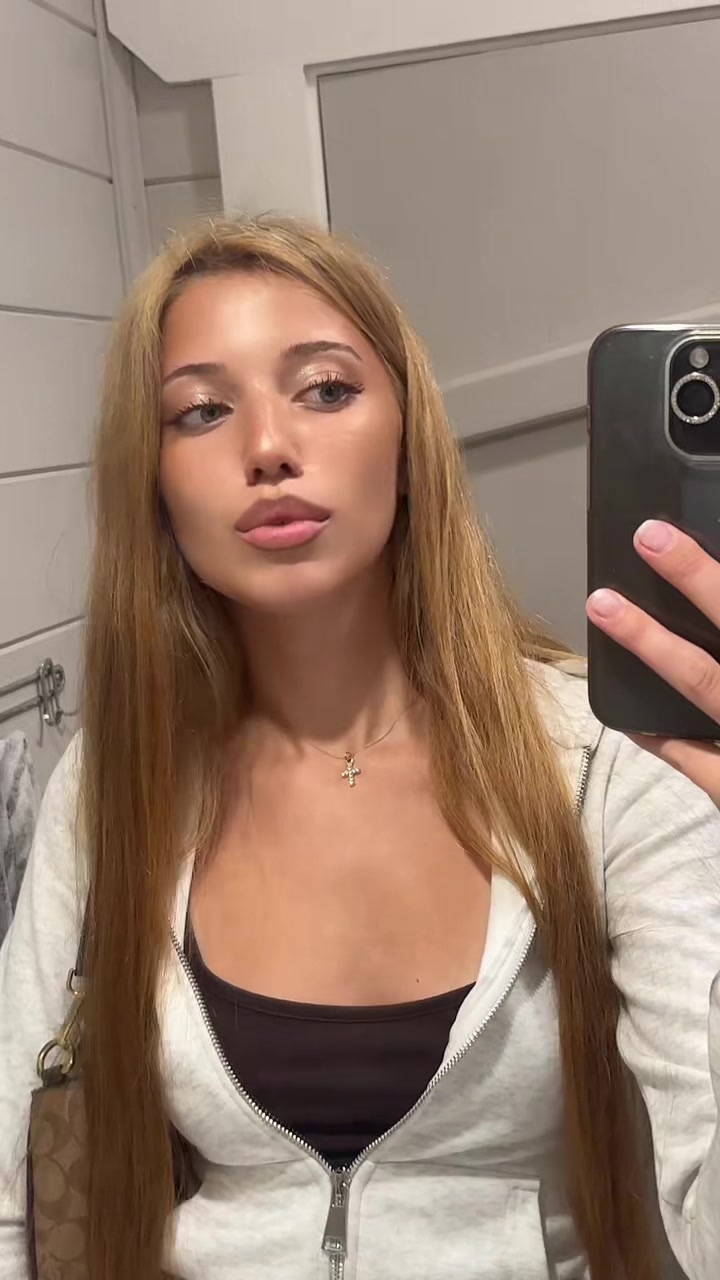 @eveelyaaa