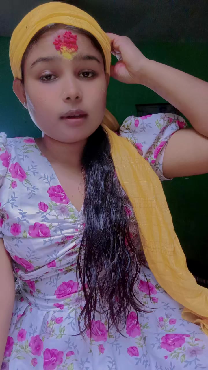 @👑pinky pahari 🍁💚🥀