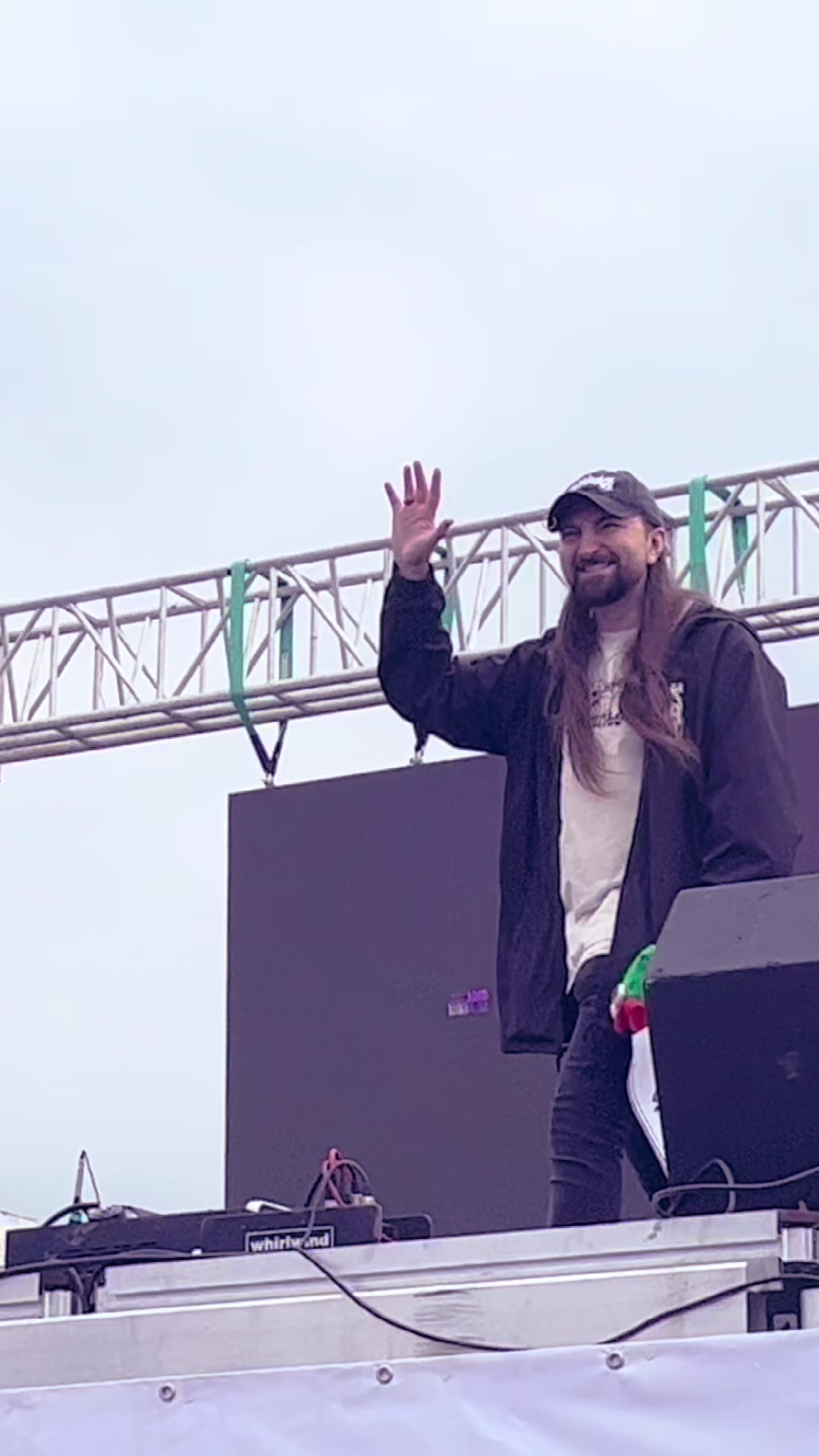 @кэмик