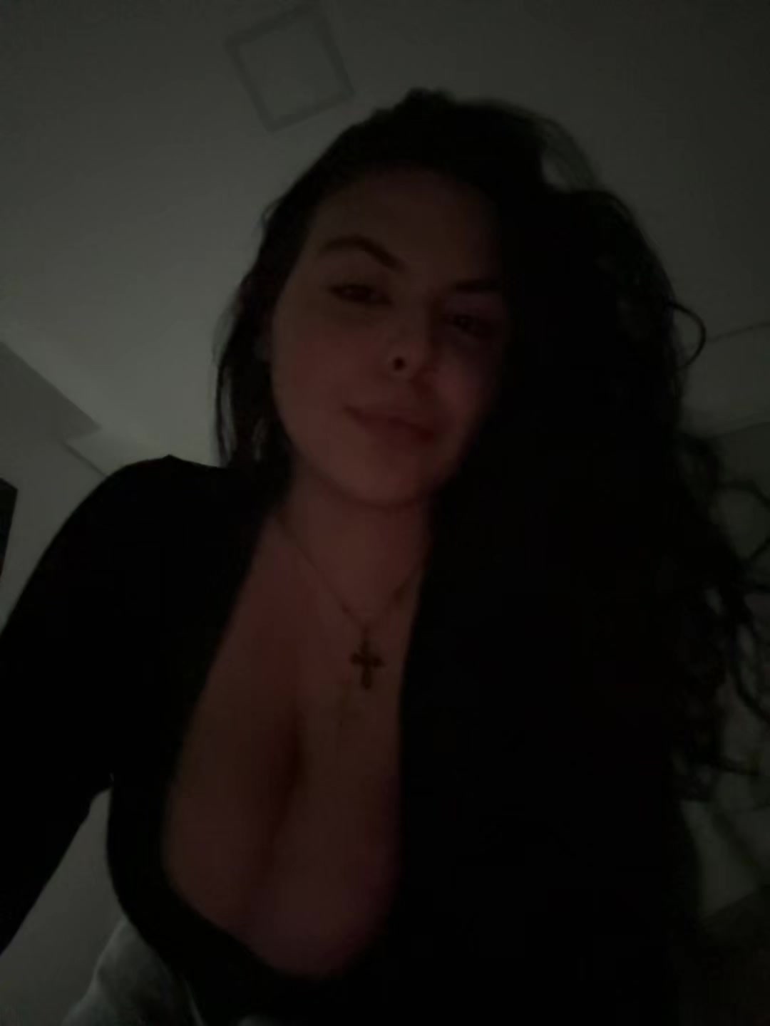 @julitka