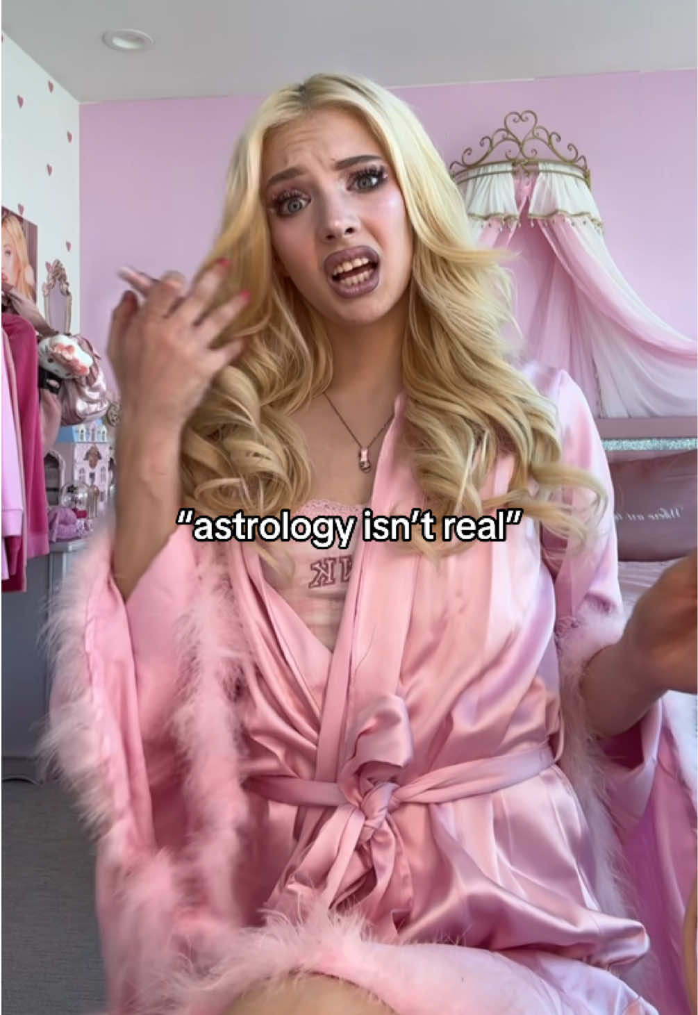 @mo