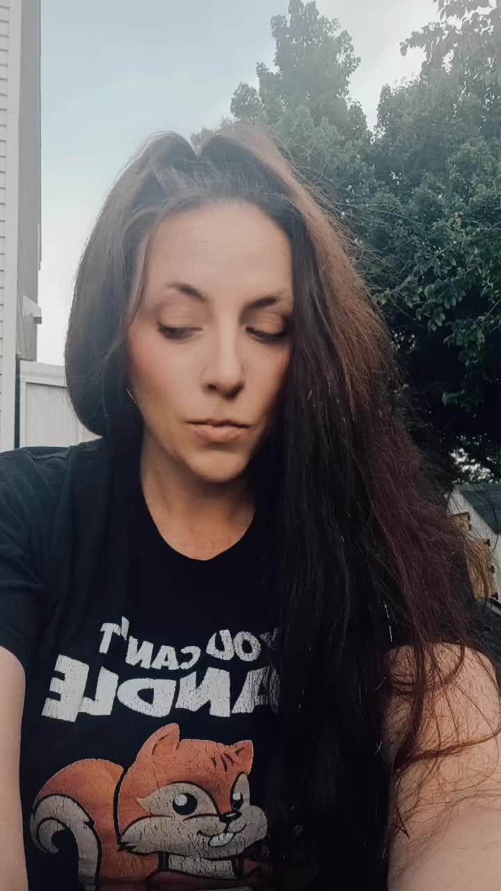 @BeautifulHotmess