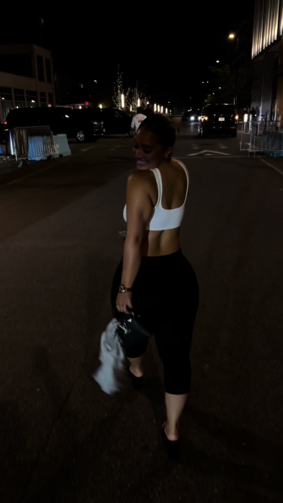 @Elina