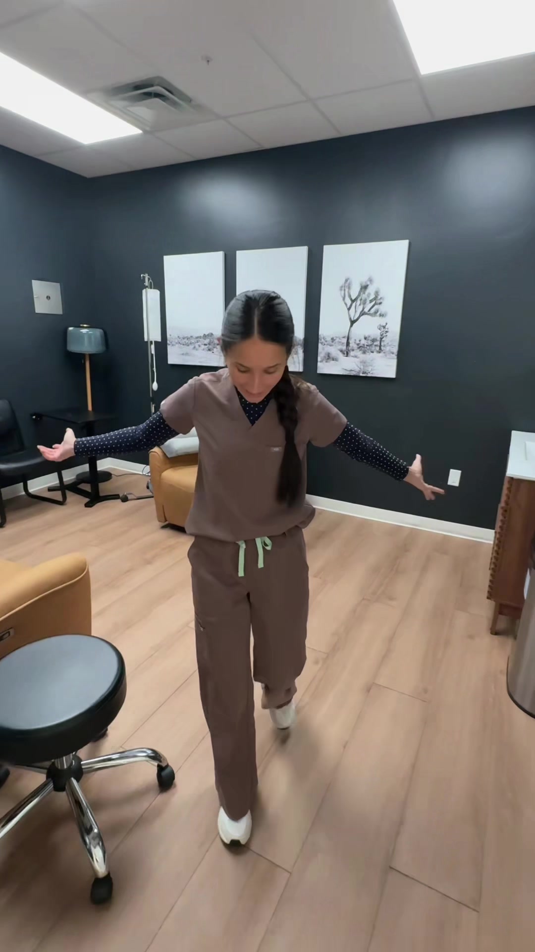 @ALAunderscrubs