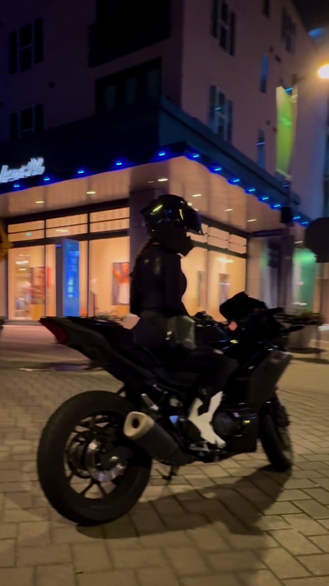 @moto.angelx