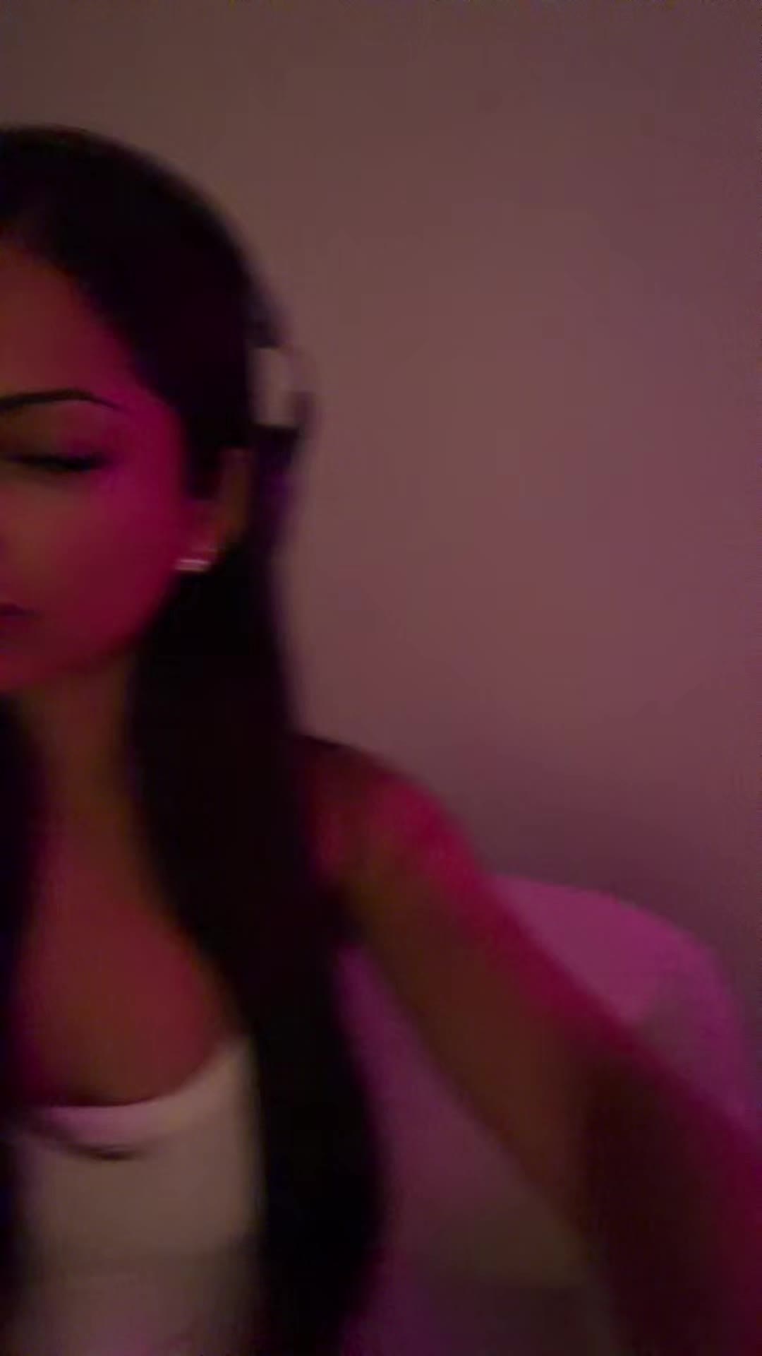 @Anika