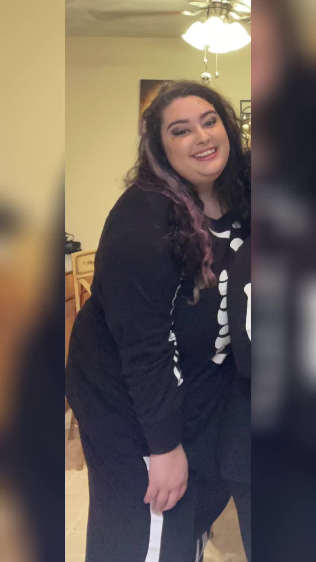 @MissNerdyCurvy