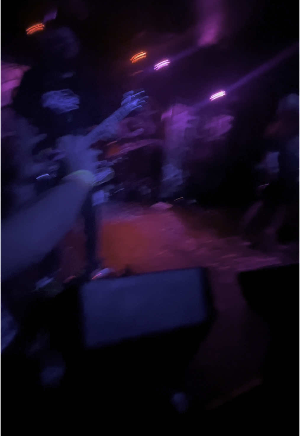 @izze☠︎︎