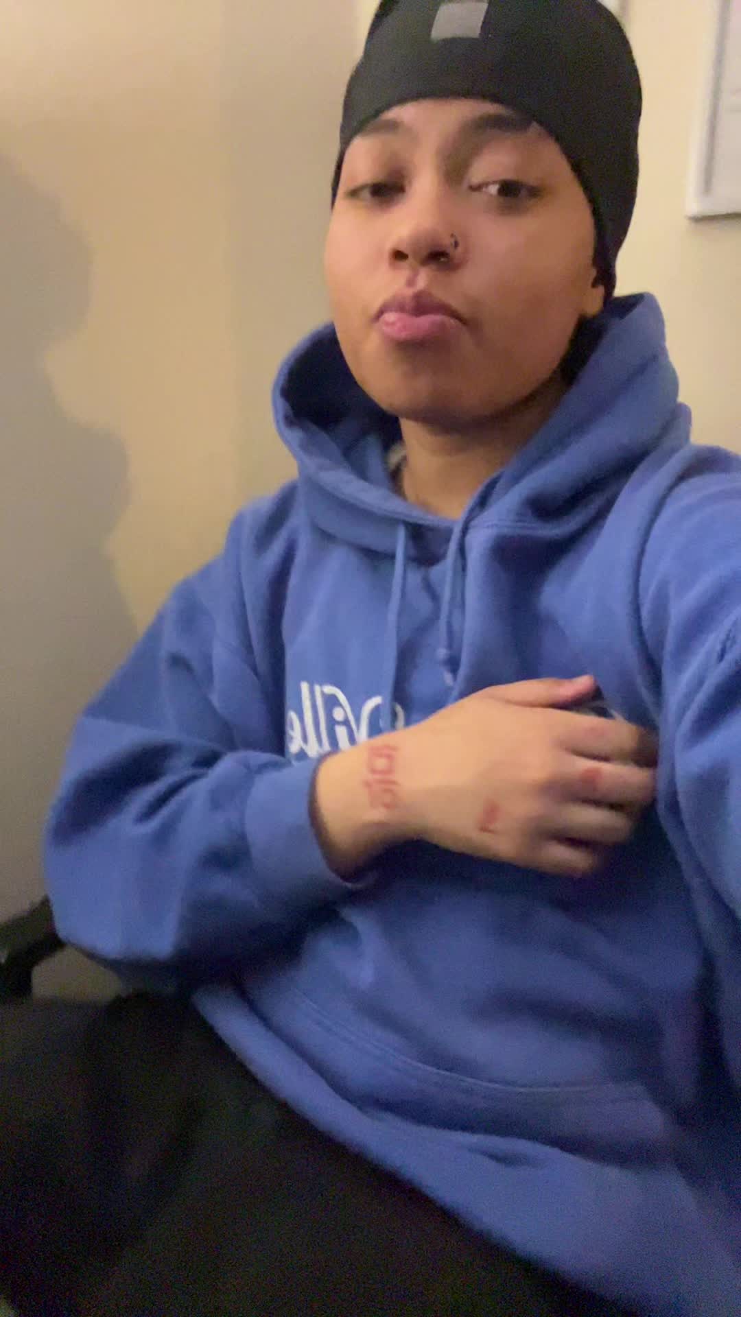 @itsdololys