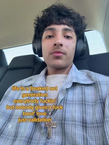 @⃟