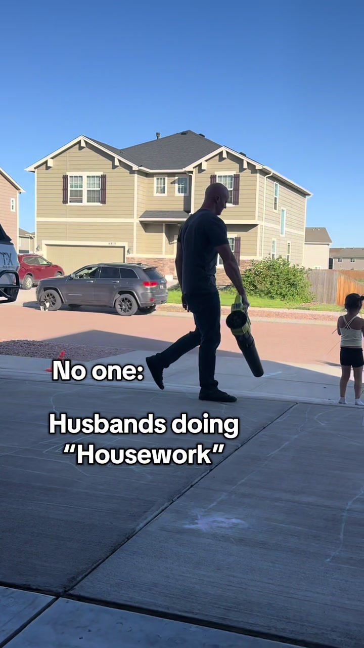 @Sarah | SAHM + Fire Wife🚒