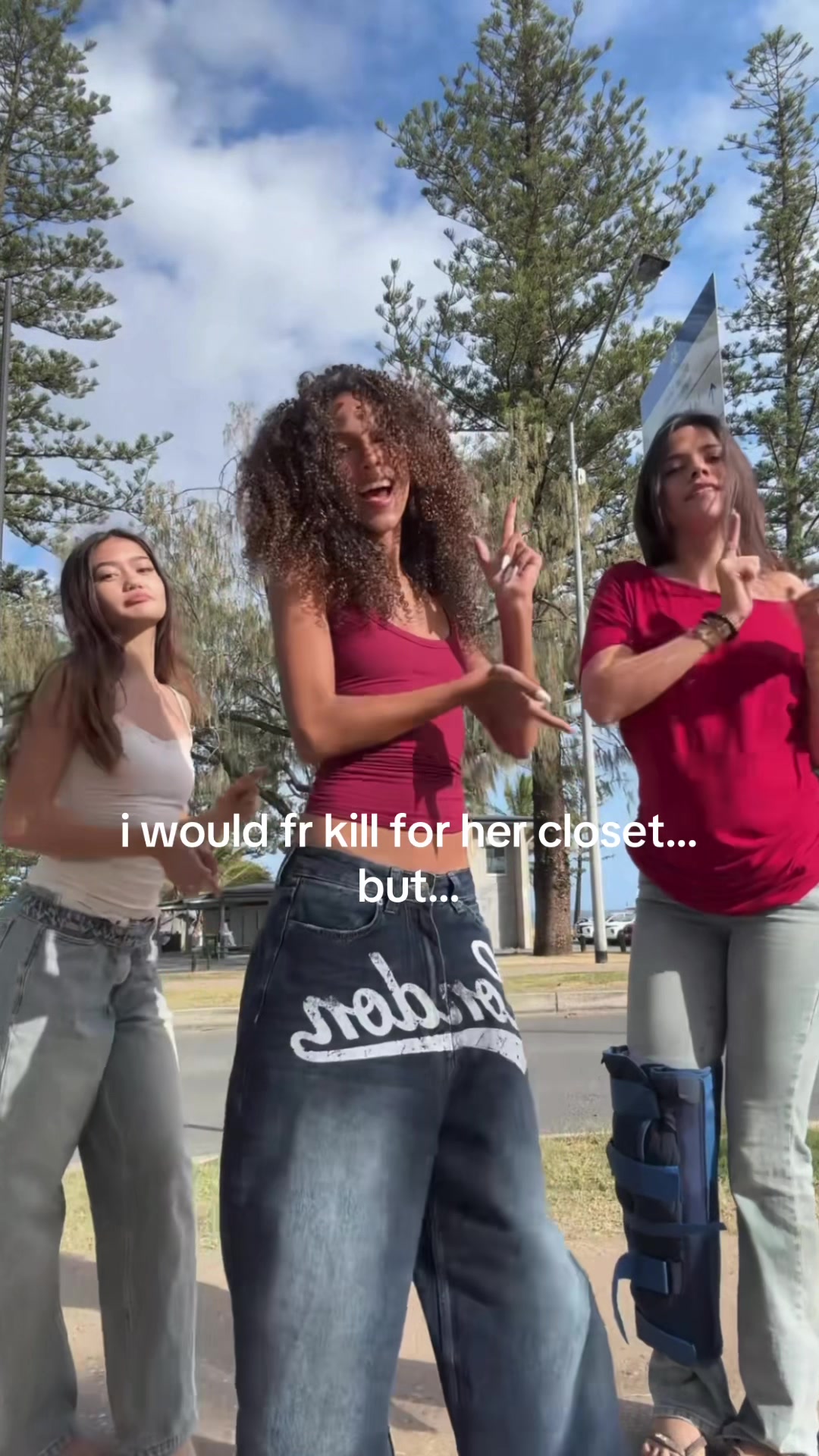 @vanessafindsoutfits