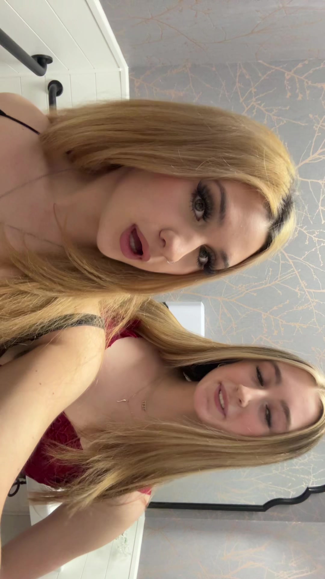 @…