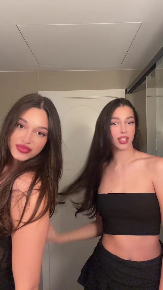 @elena
