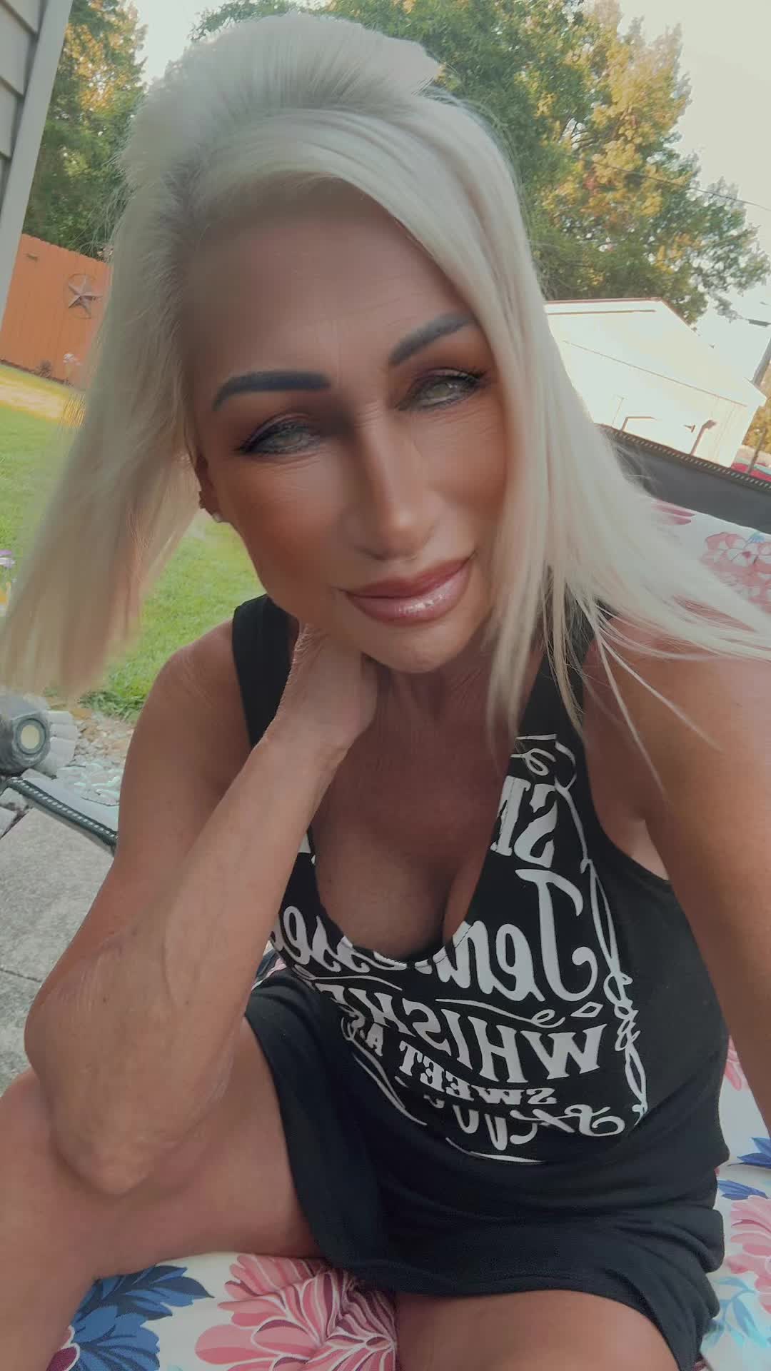 @Tena