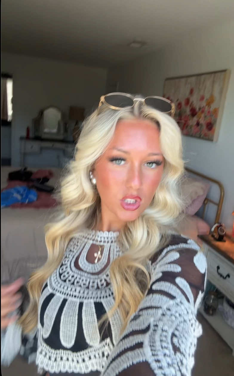 @𝓬𝓮𝓬𝓲 𝓼𝓽𝓮𝓮𝓵𝓮