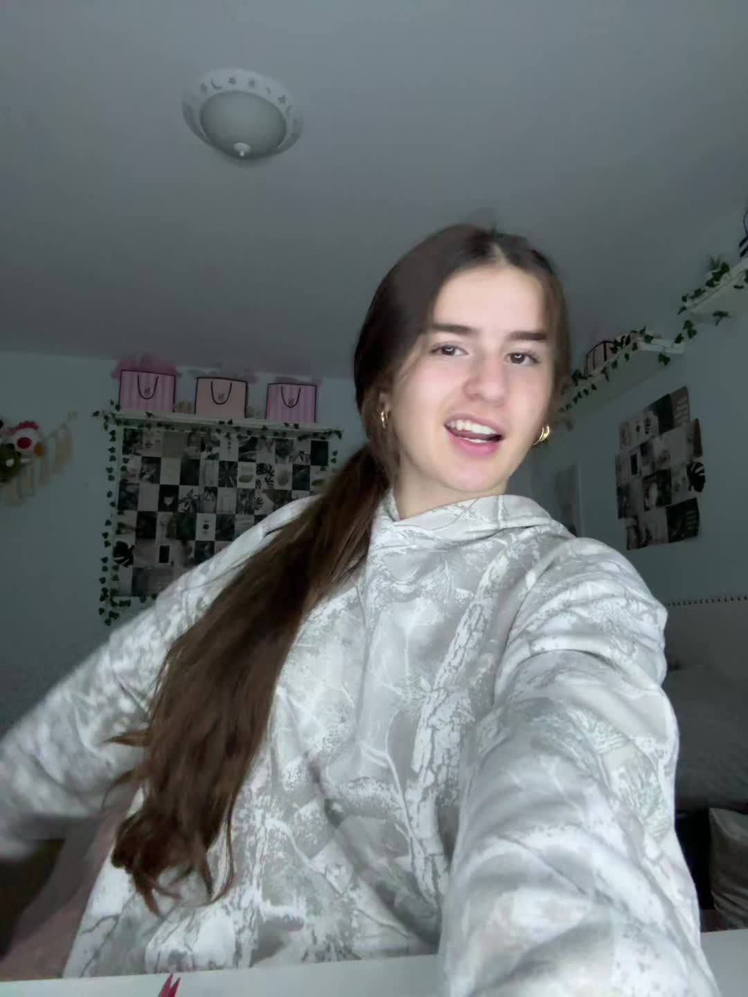 @Ava Violet
