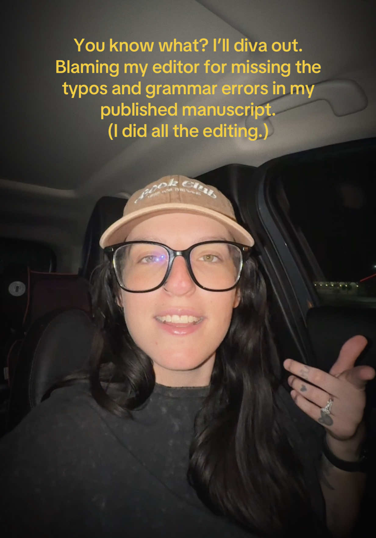 @Emma DeMarco | author 🖤✨