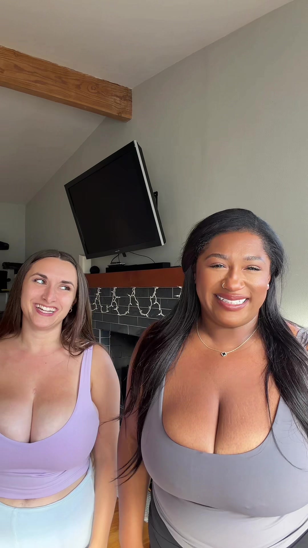 @big boob besties