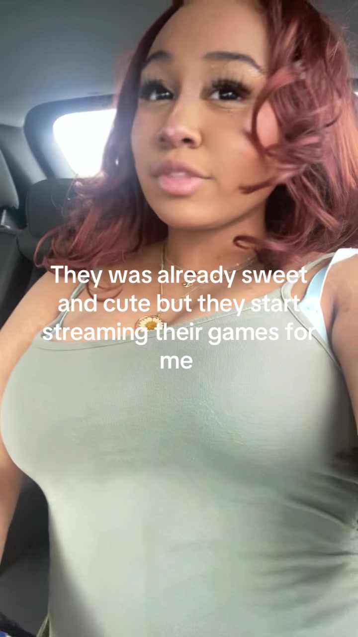 @Twinklesprinklyglitterbutt🦄