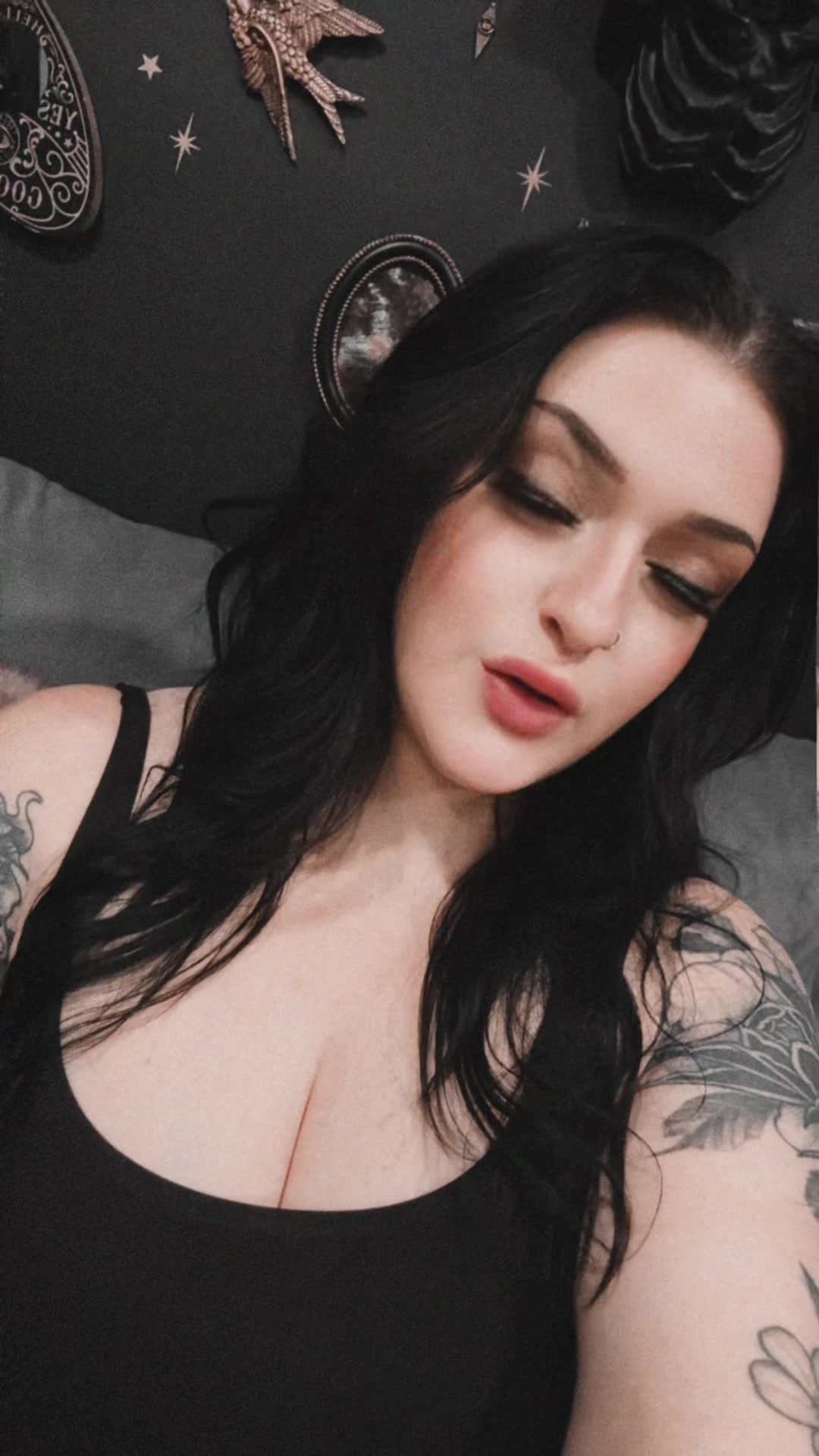 @Gothicccccc
