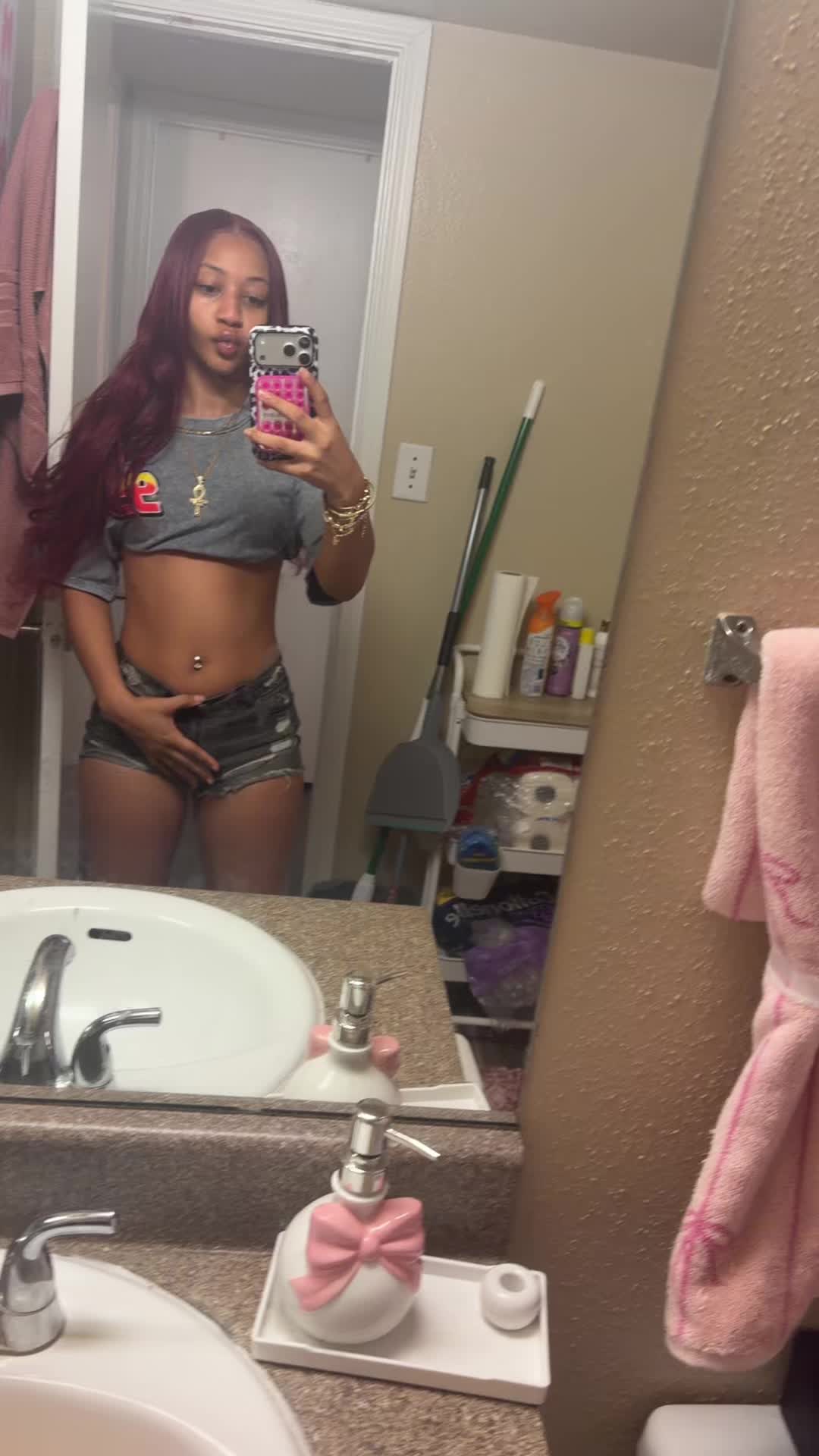 @liladanaee