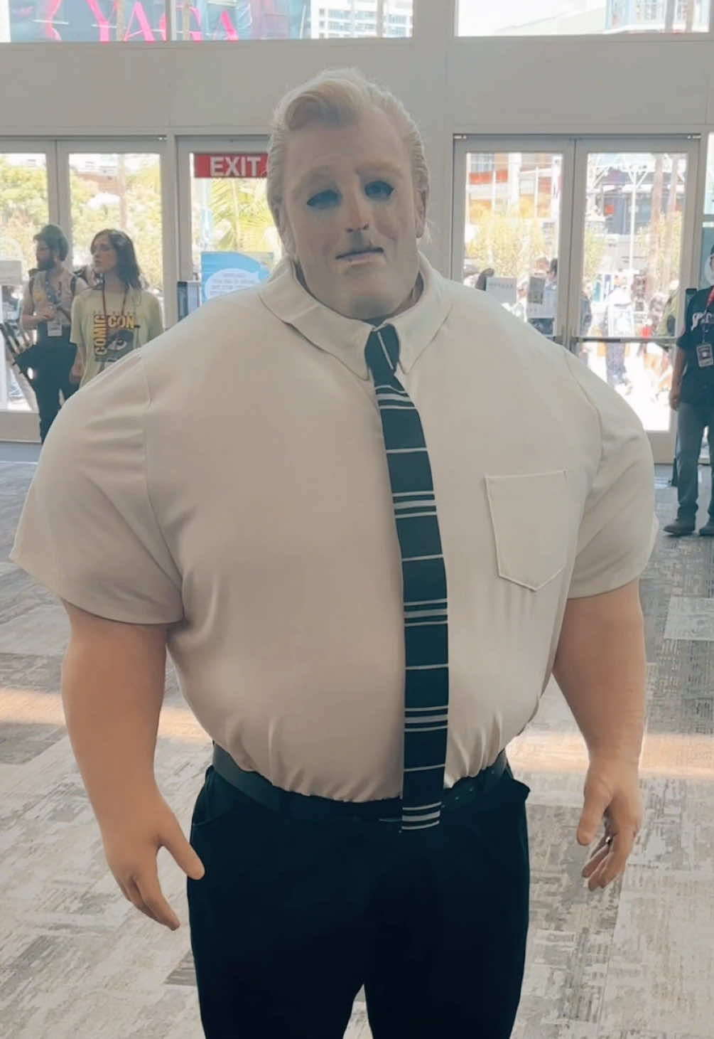 @CONS AND COSPLAY