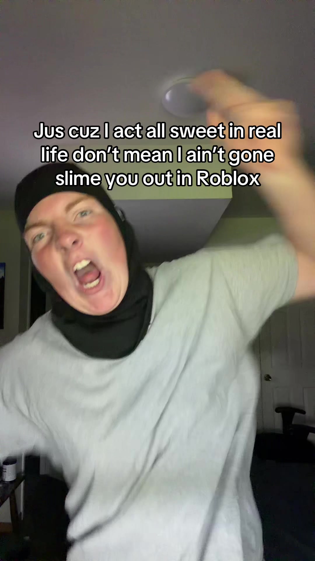 @FreakyAhCousin